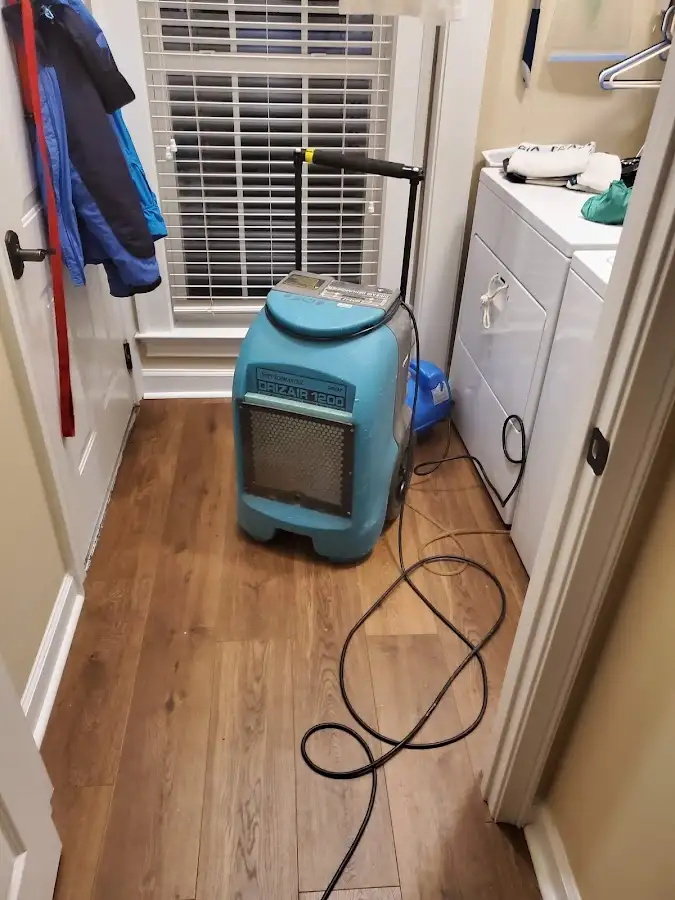 Commercial dehumidifier deployed for Flood Damage Cleanup in Earlimart